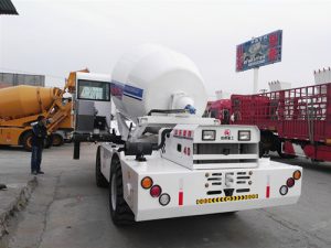 老司機強調的自上料攪拌車選用依據，少一個都不行
