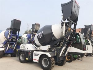 自上料攪拌車：一天產能幾百方，這就是中國速度